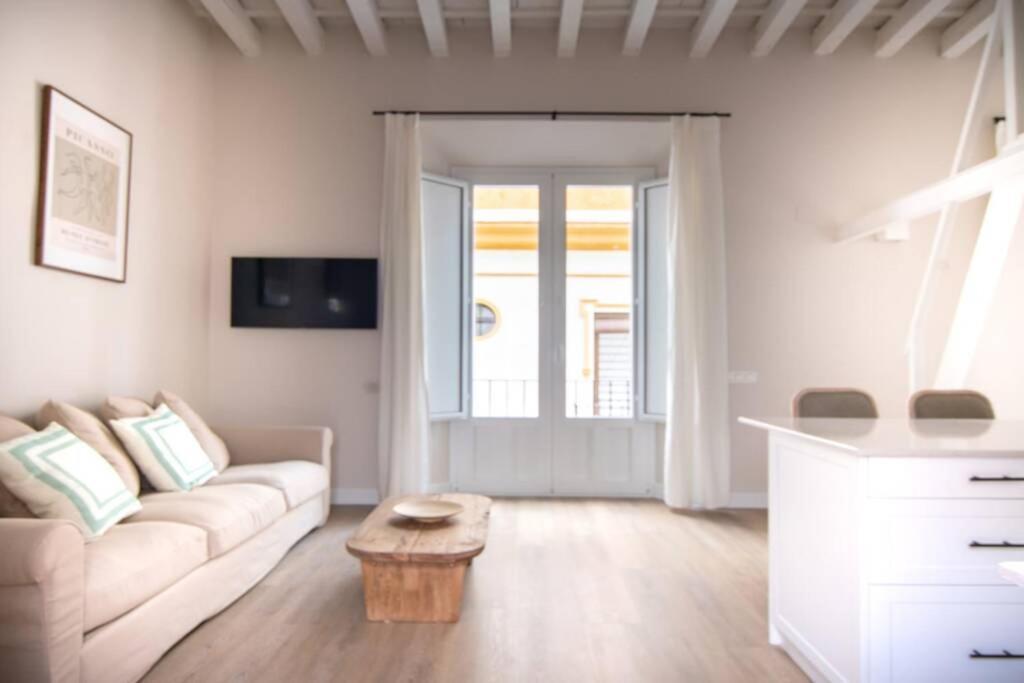 شقة G12 Trendy And Comfy Bright Loft Meters From Bullring And Trianas Bridge, Galera Street إشبيلية المظهر الخارجي الصورة