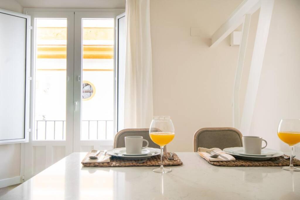 شقة G12 Trendy And Comfy Bright Loft Meters From Bullring And Trianas Bridge, Galera Street إشبيلية المظهر الخارجي الصورة